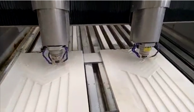 寶雕重型雙頭石材雕刻機(jī)客戶使用現(xiàn)場